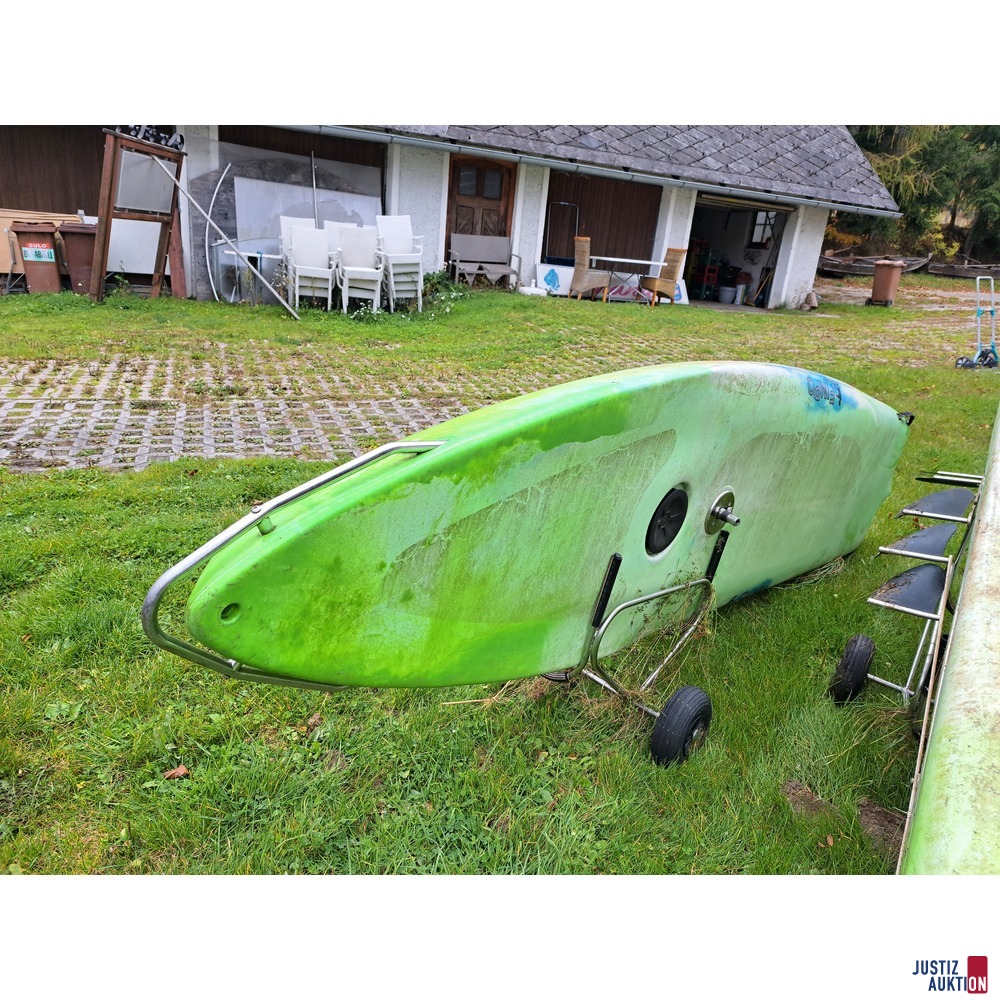 2 Surfboards mit Handpaddelantrieb