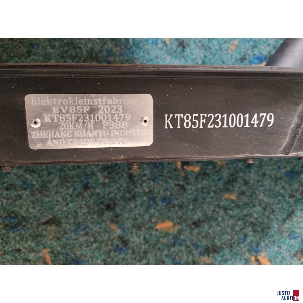 RCB EV85F 2023 Typenschild