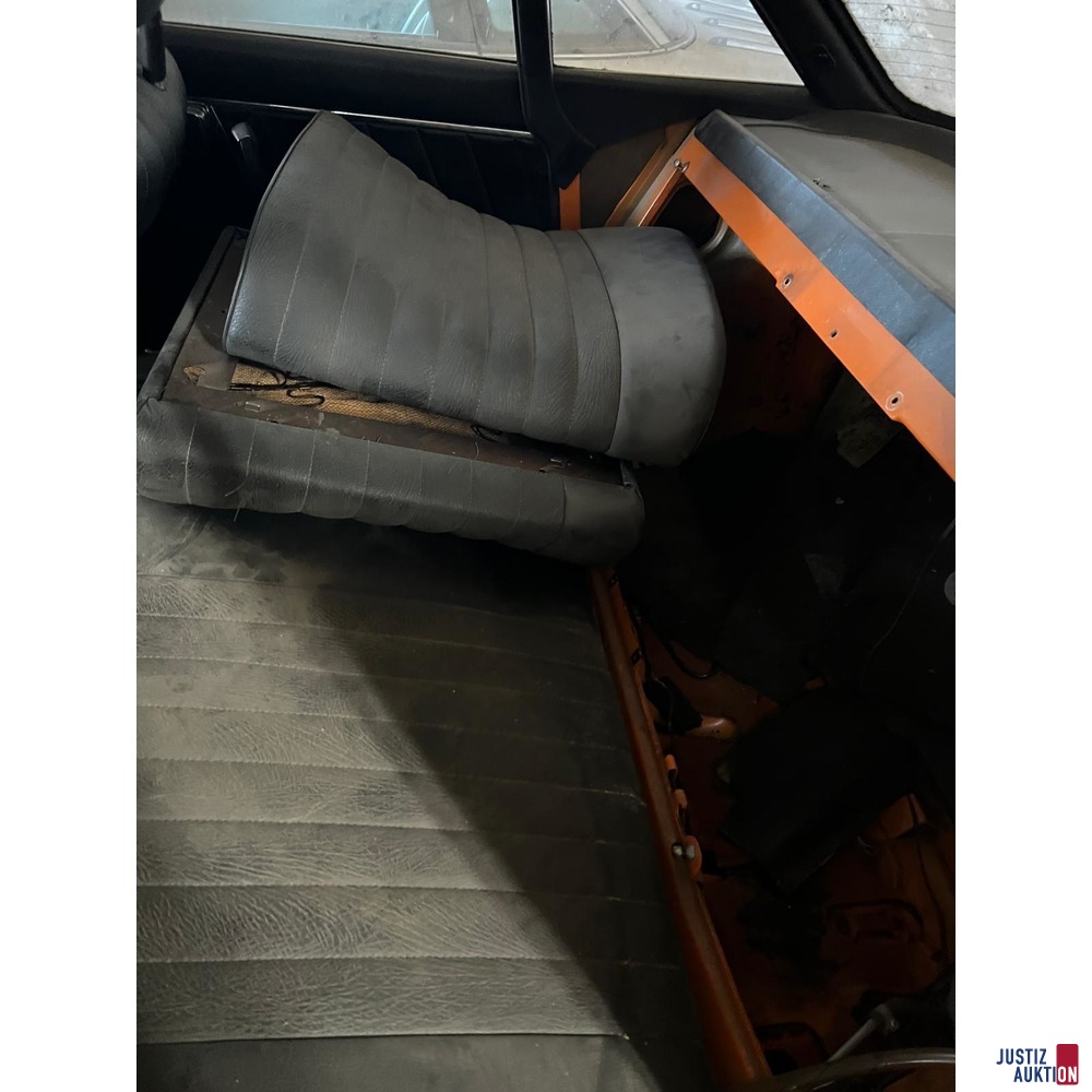 Fahrzeug R&uuml;ckbank