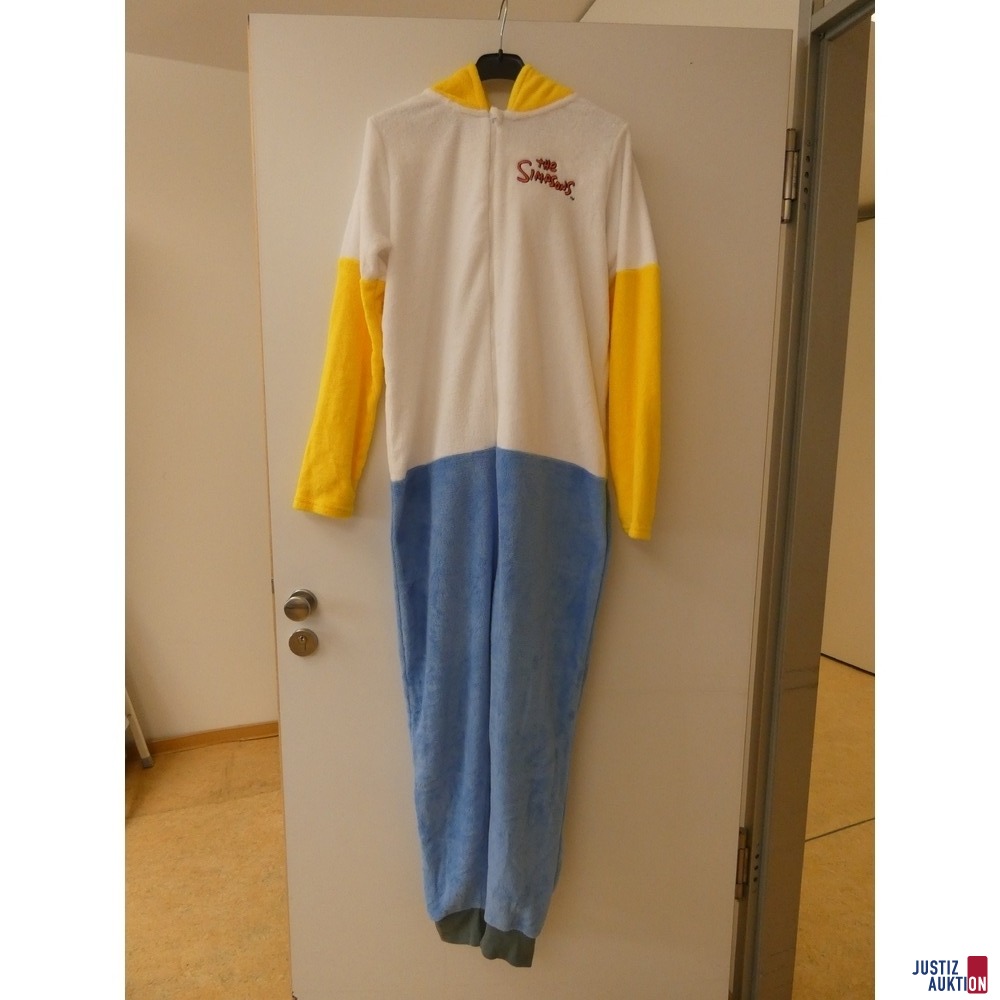ein "The Simpsons" Jumpsuit aus Fleece