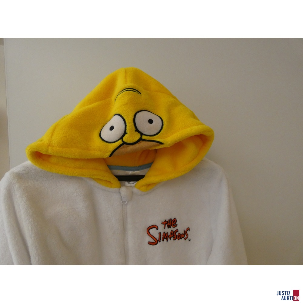 ein "The Simpsons" Jumpsuit aus Fleece