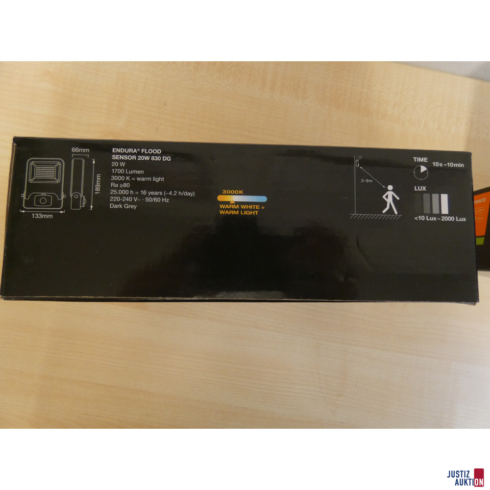 zwei LED-Außenleuchten mit Sensor Ledvance – foto 4 – kavel bij Justiz-Auktion, Chemnitz