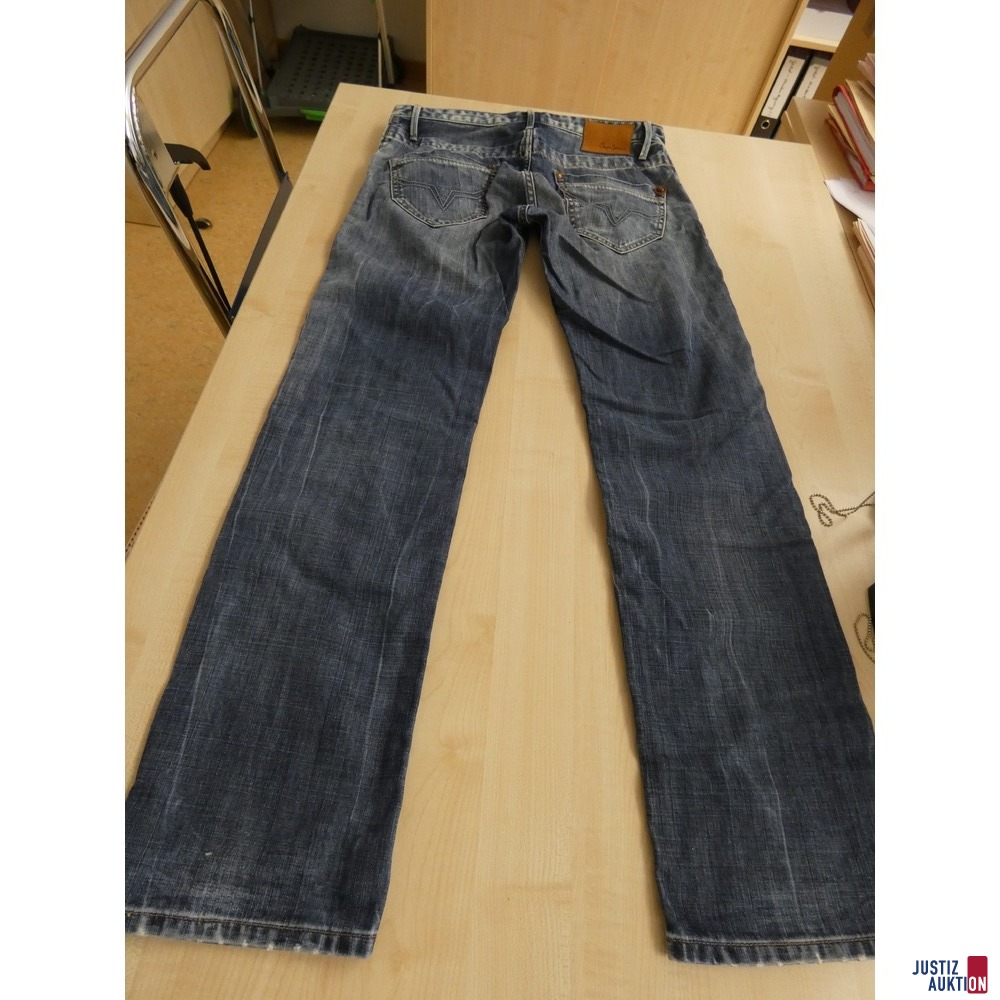 ein Konvolut Herrenbekleidung Jacke Engbers, 2 Jeans