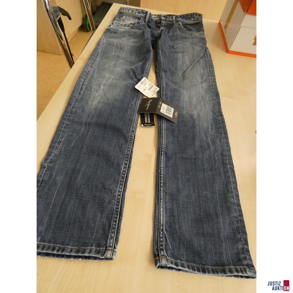 ein Konvolut Herrenbekleidung Jacke Engbers, 2 Jeans