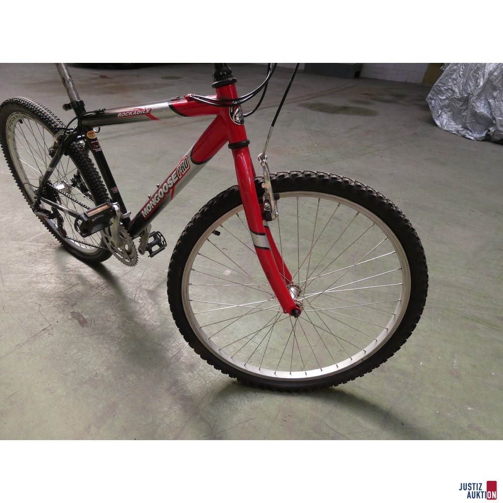 Mongoose pro mountain bike deals