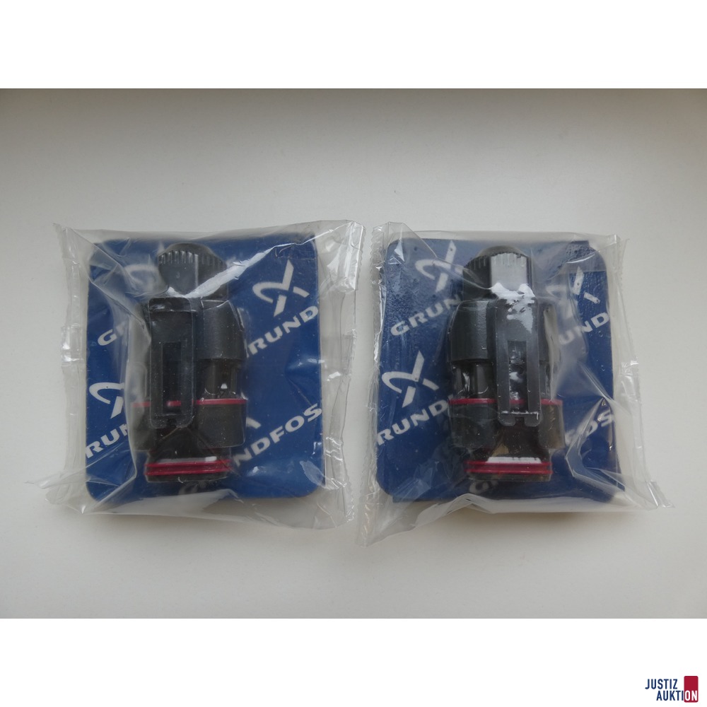 zwei Alpha Stecker Grundfos