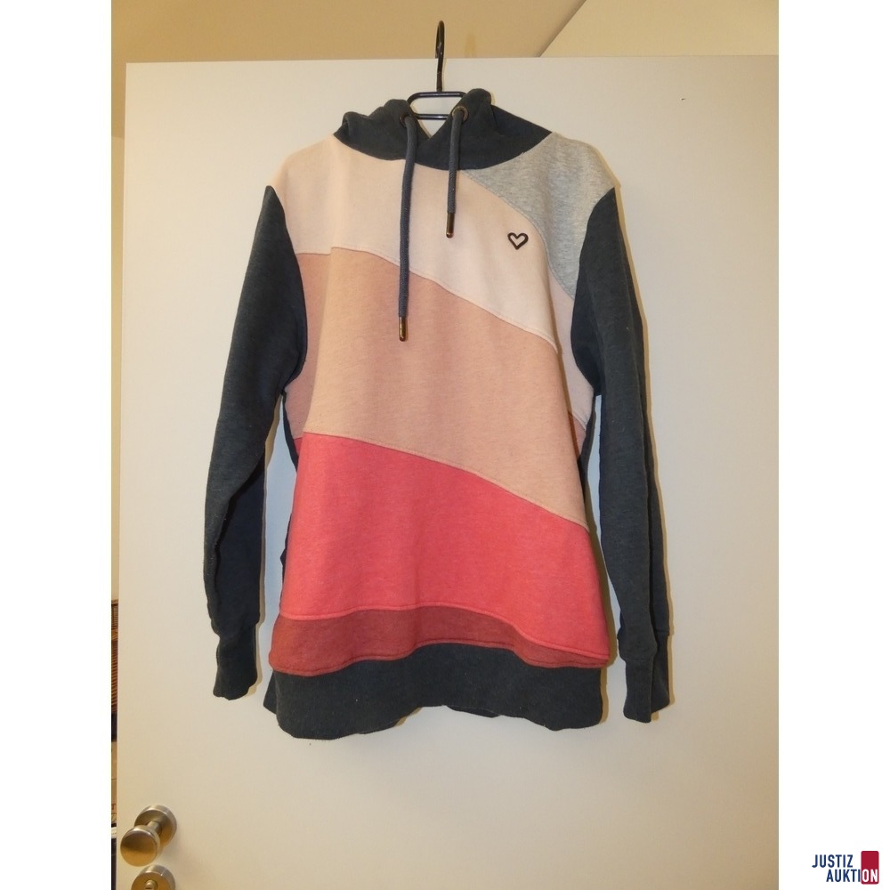 ein bunter Pullover Alife &amp&semi; Kickin