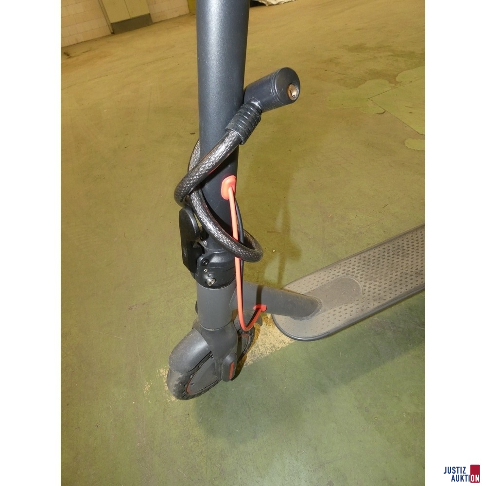 E-Scooter Tuyas