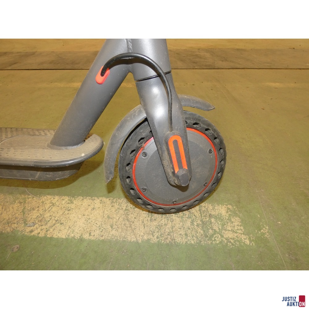 E-Scooter Tuyas