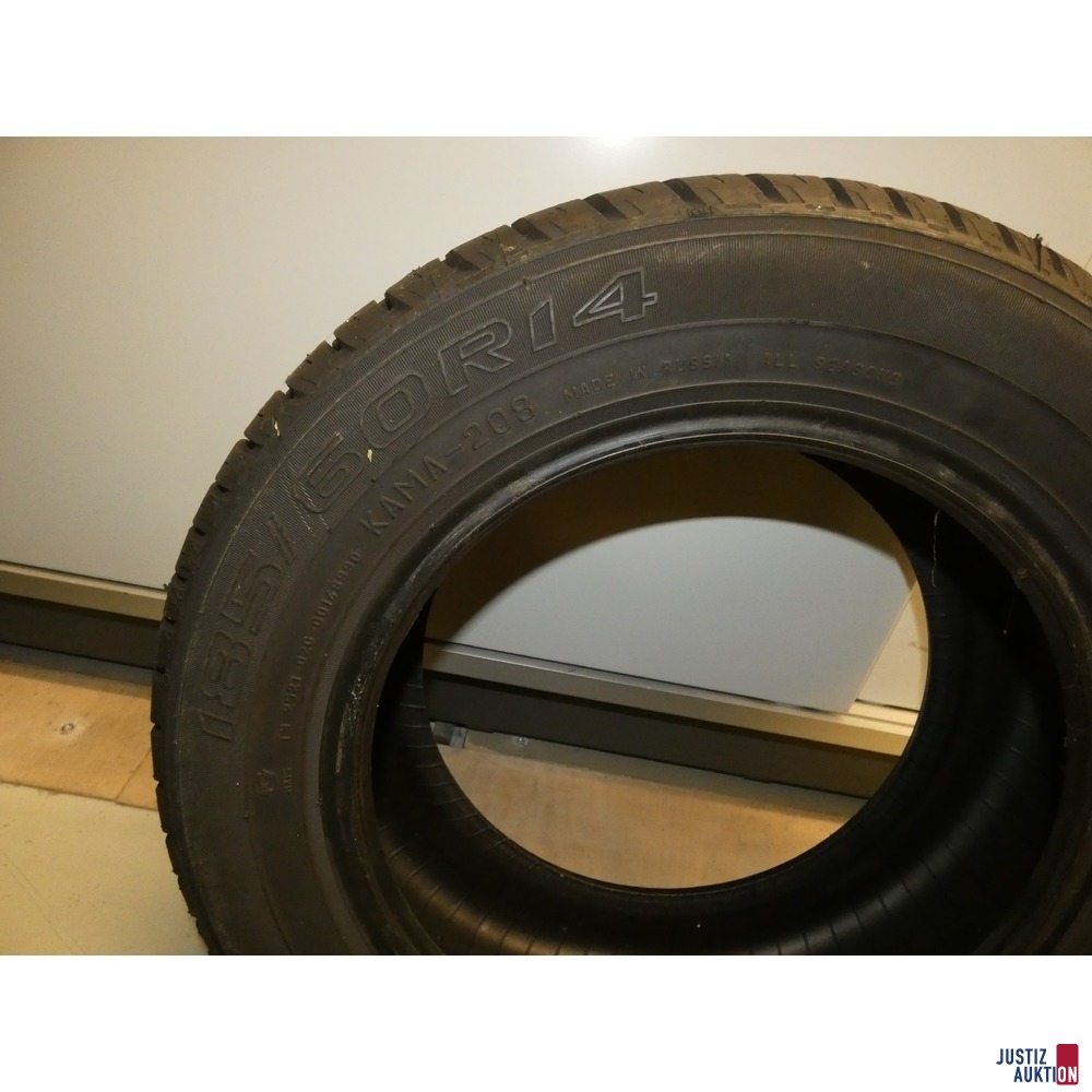 Autoreifen „Kama 208“