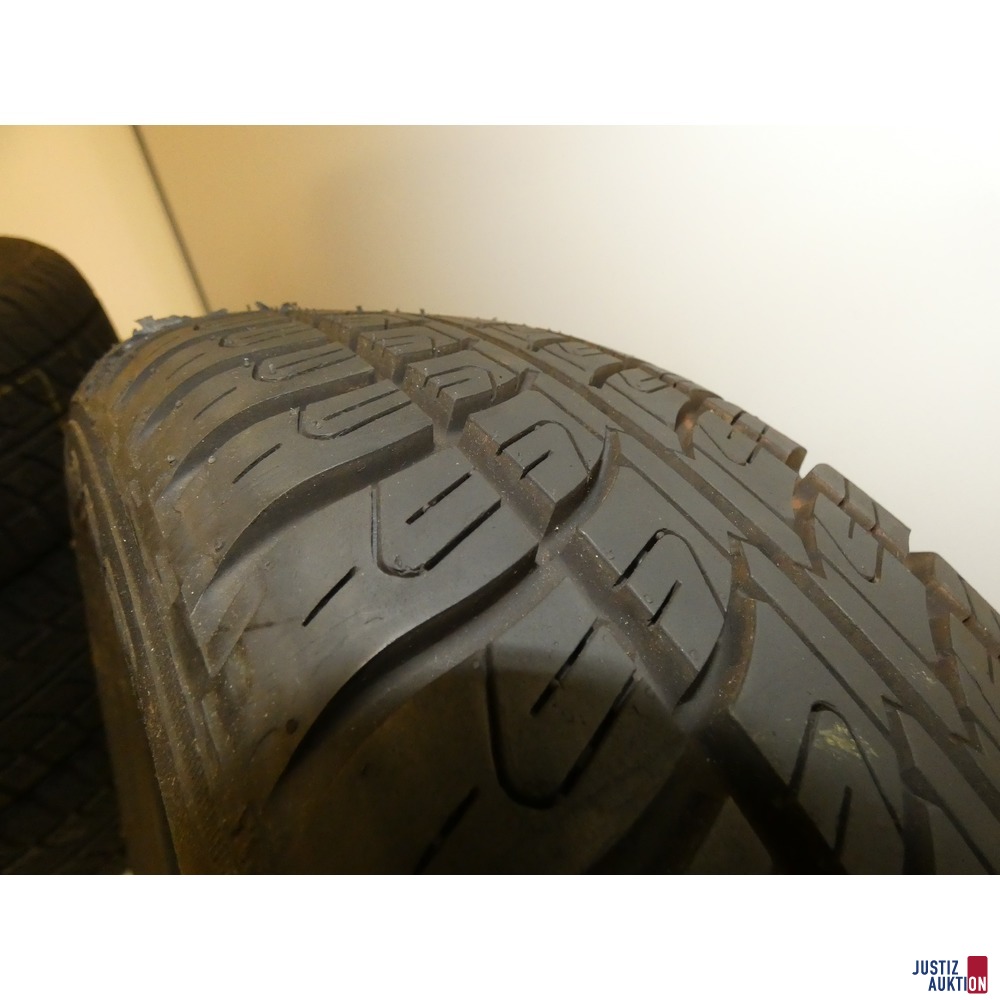 Autoreifen „Kama 208“