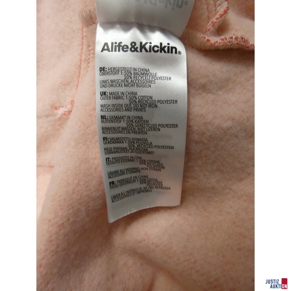 ein pinker Pullover Alife &amp&semi; Kickin