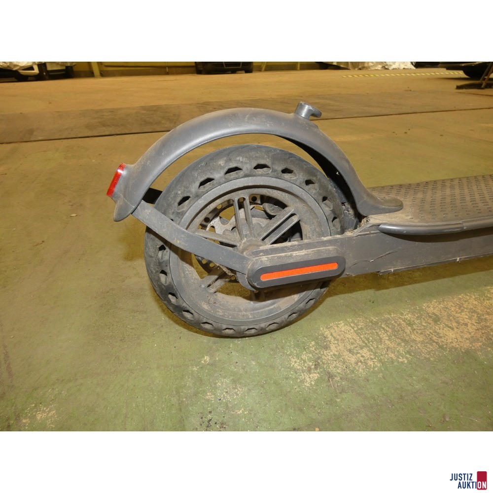 E-Scooter Tuyas