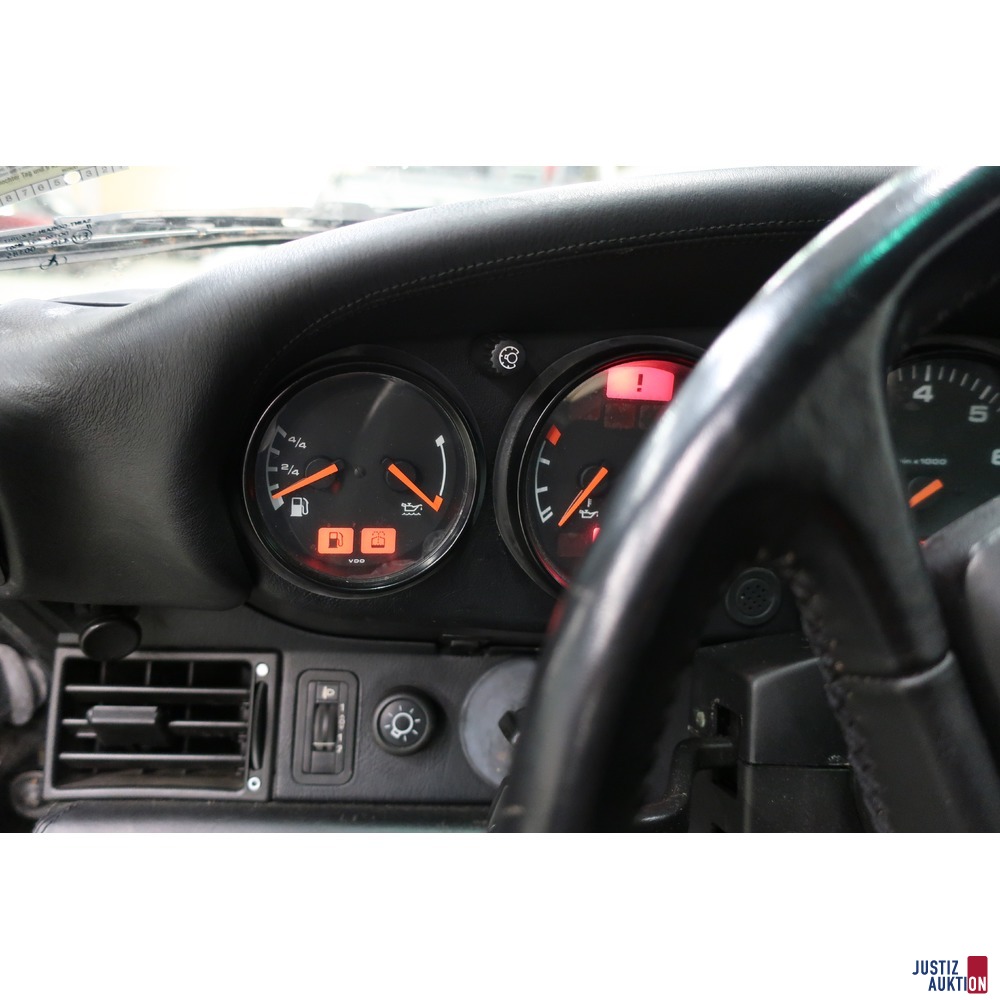 Porsche 911 Carrera 4 Cabriolet