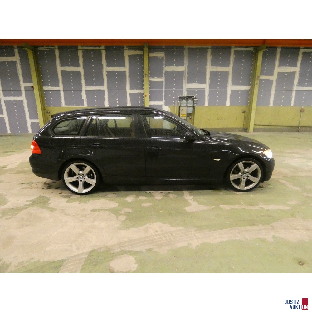 BMW 320i Touring