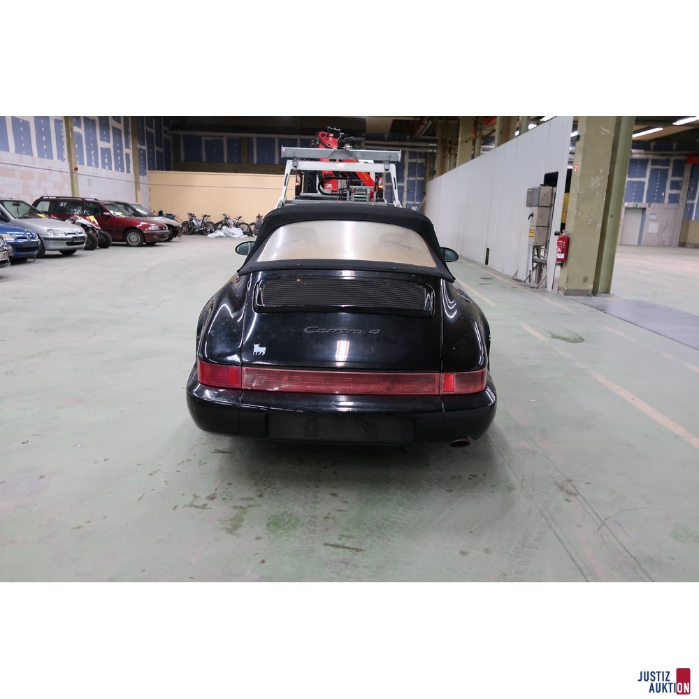 Porsche 911 Carrera 4 Cabriolet