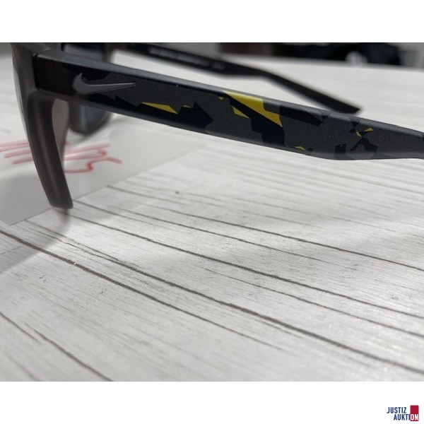 17-25 Sonnenbrille Farbe
