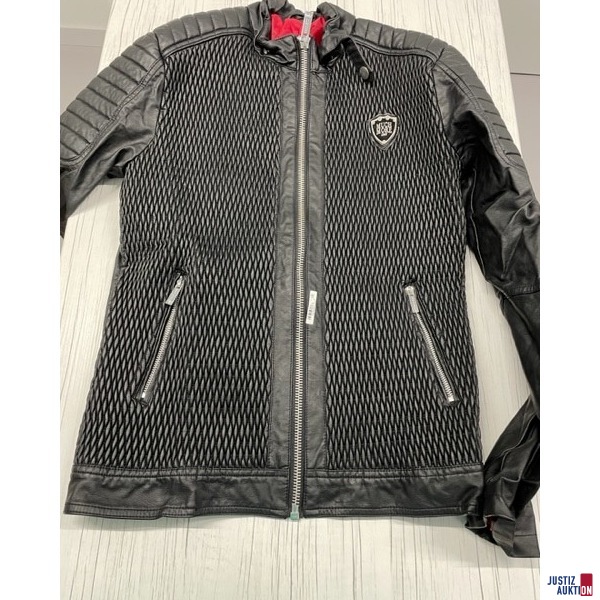 Kunstlederjacke geschlossen