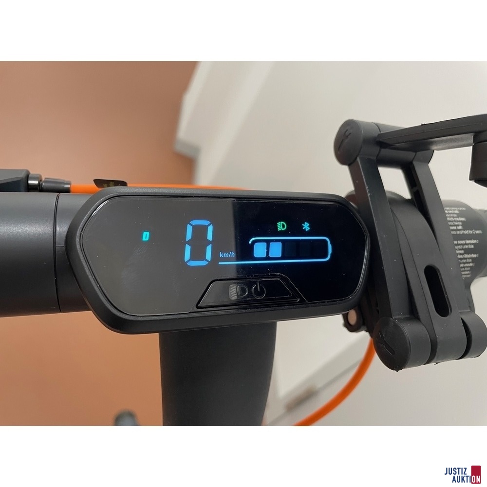 175-25 Segway Display