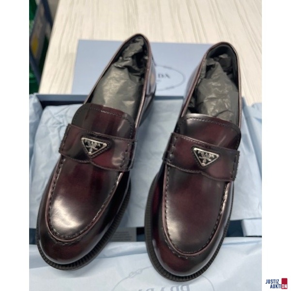 Schuhe oben