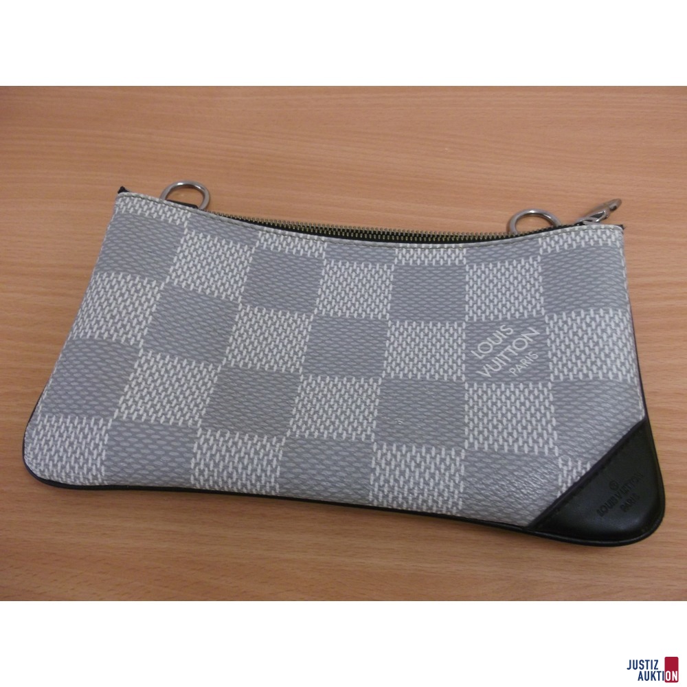 mittlere Tasche Vorderansicht