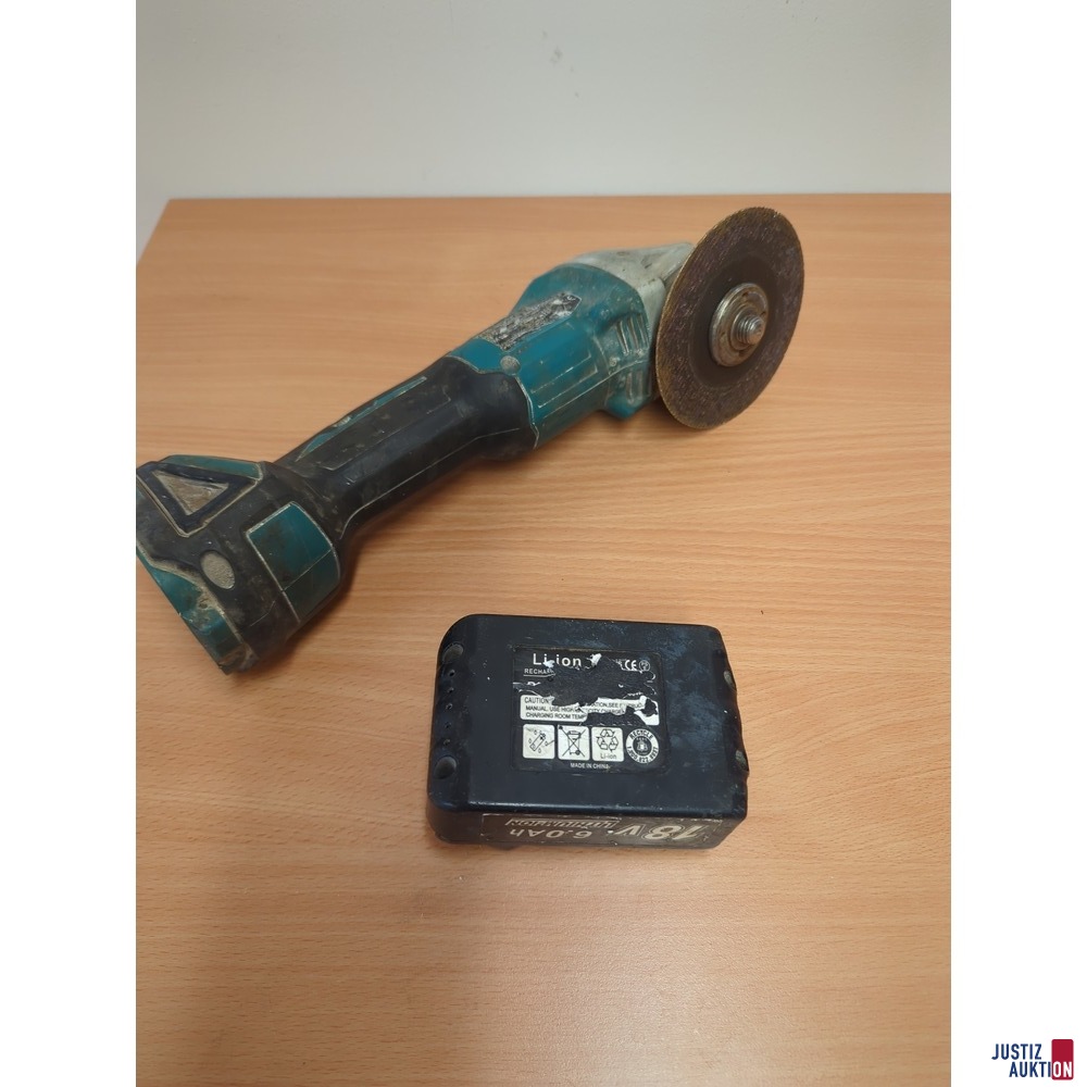 Trennschleifer mit Scheibe und Akku-Bezeichnung