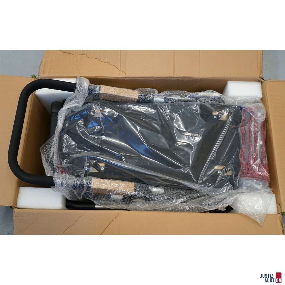 Kinderwagen&comma; unzusammengebaut