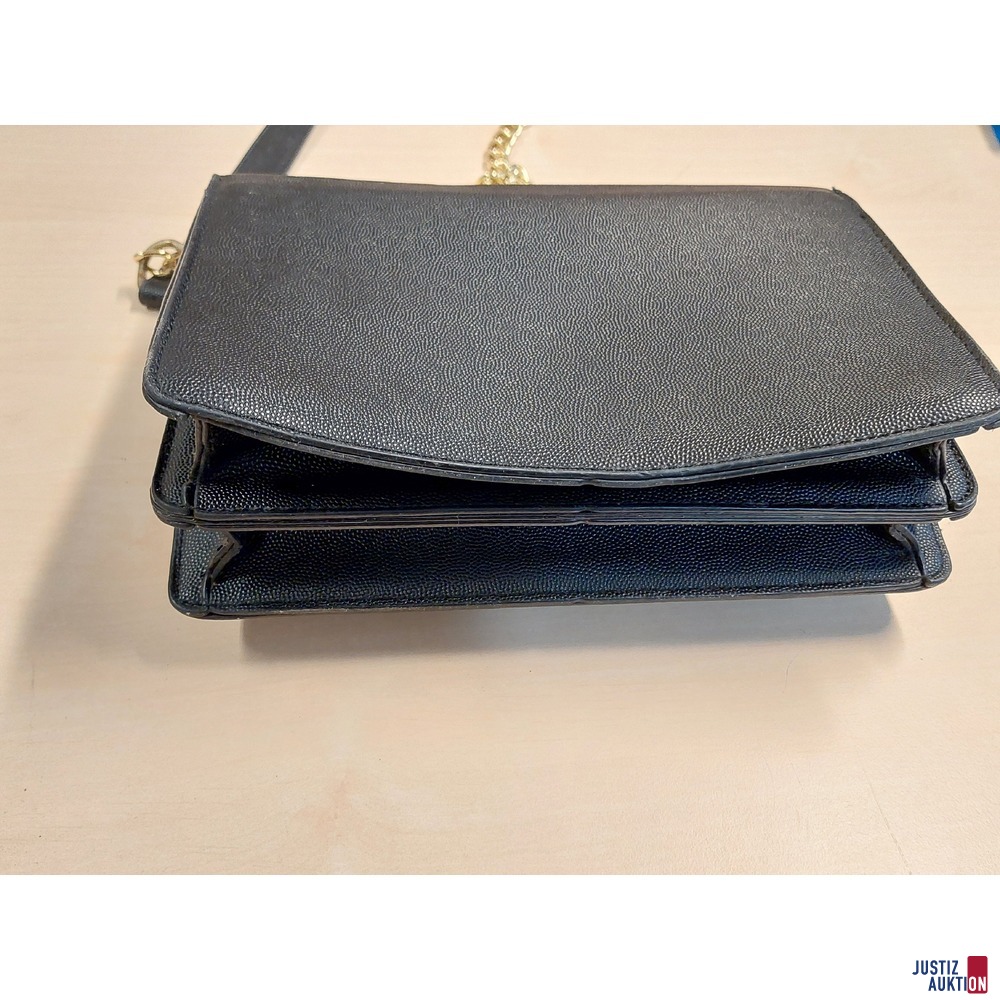 Schultertasche der Marke Yves Saint Laurent