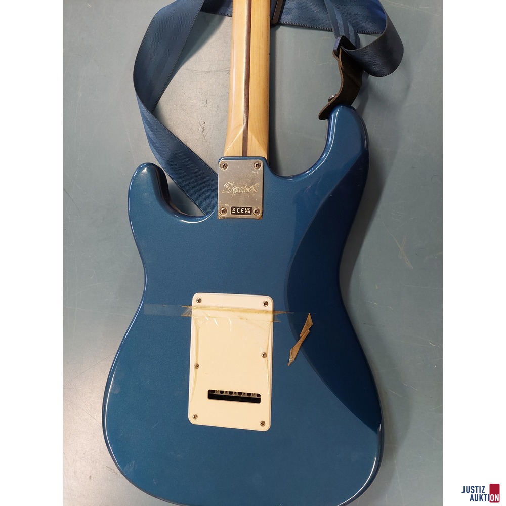 E-Gitarre der Marke Squier Stratocaster by Fender