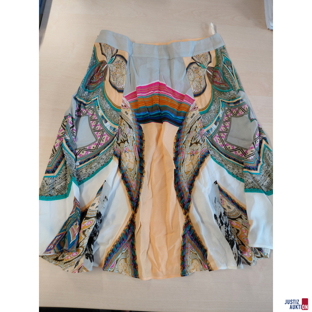 Etro Rock Gr&ouml;&szlig;e 38&comma; gemustert&comma; Viskose Crepe&comma; neuwertig