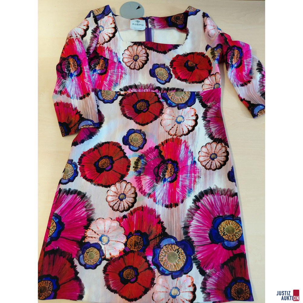 Piu &amp&semi; Piu Kleid Gr&ouml;&szlig;e 38&comma; A-Linie&comma; Blumenmuster&comma; neuwertig