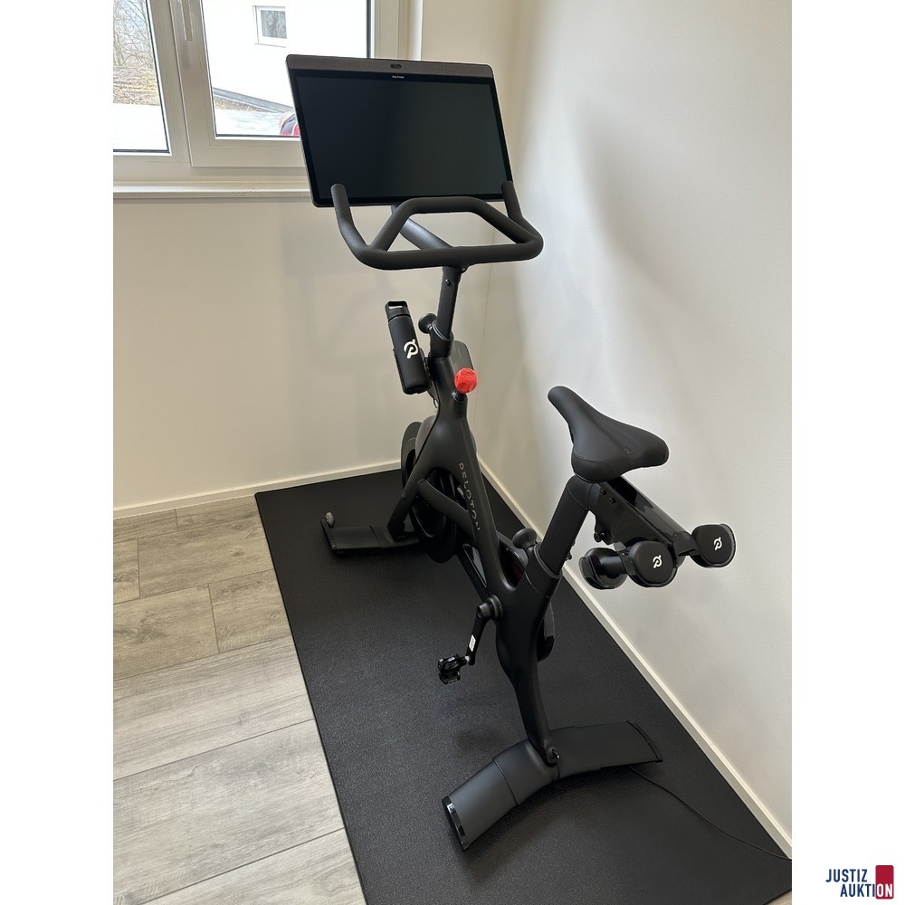 zeigt &Uuml;bersichtsaufnahme Homtrainer