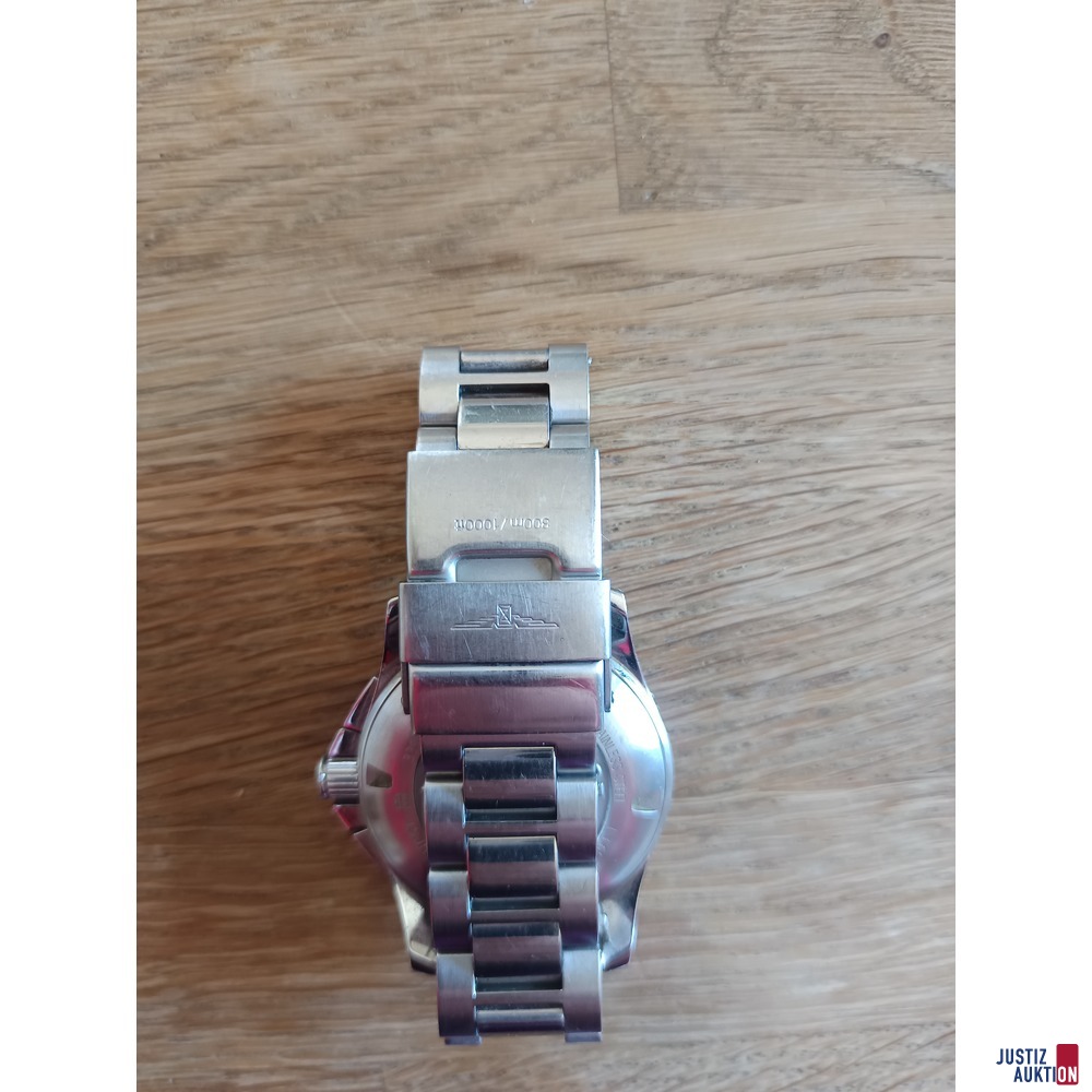 Armbanduhr