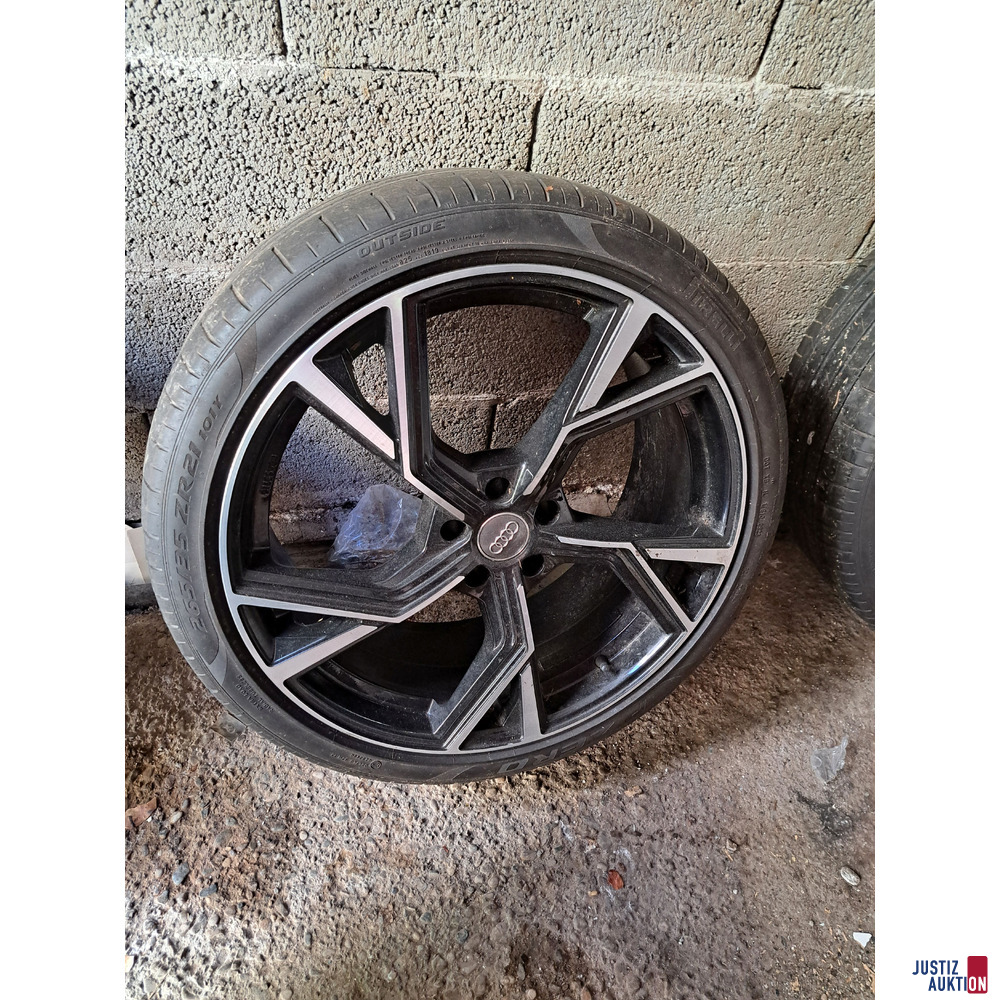4 Stk&period; Reifen mit Felge &lpar;Audi&rpar; -&nbsp;&nbsp;Pirelli&nbsp;