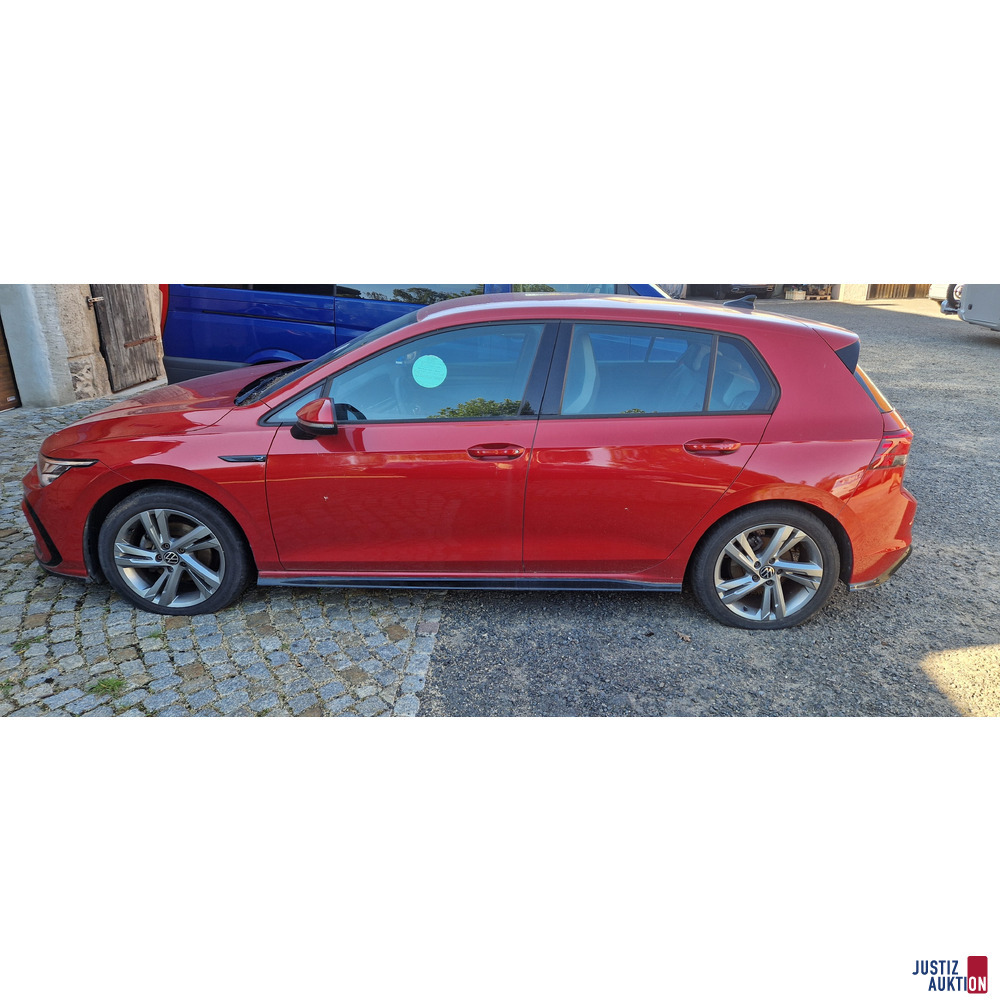 VW Golf VIII Lim. R-Line eTSI – foto 2 – kavel bij Justiz-Auktion, Riesa