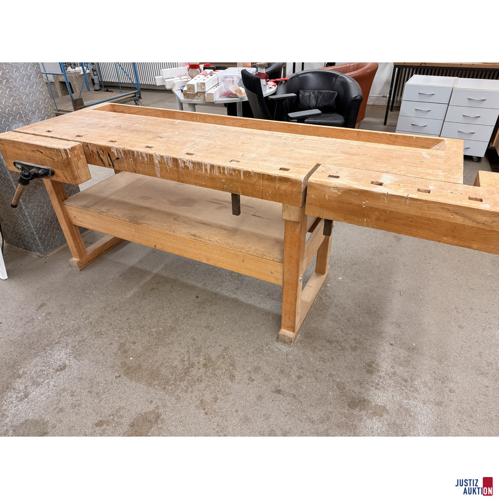 3 Hobelbänke – foto 4 – kavel bij Justiz-Auktion, Remscheid