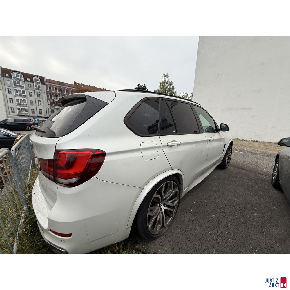 BMW X5 xDrive30d Sport.-Aut. (F15/X5) – foto 4 – kavel bij Justiz-Auktion, Berlin