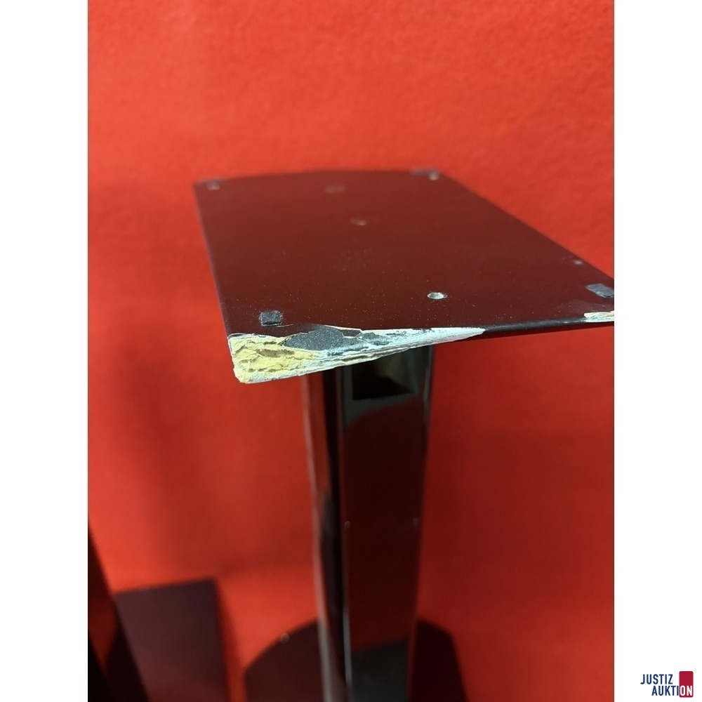 mit Besch&auml;digung