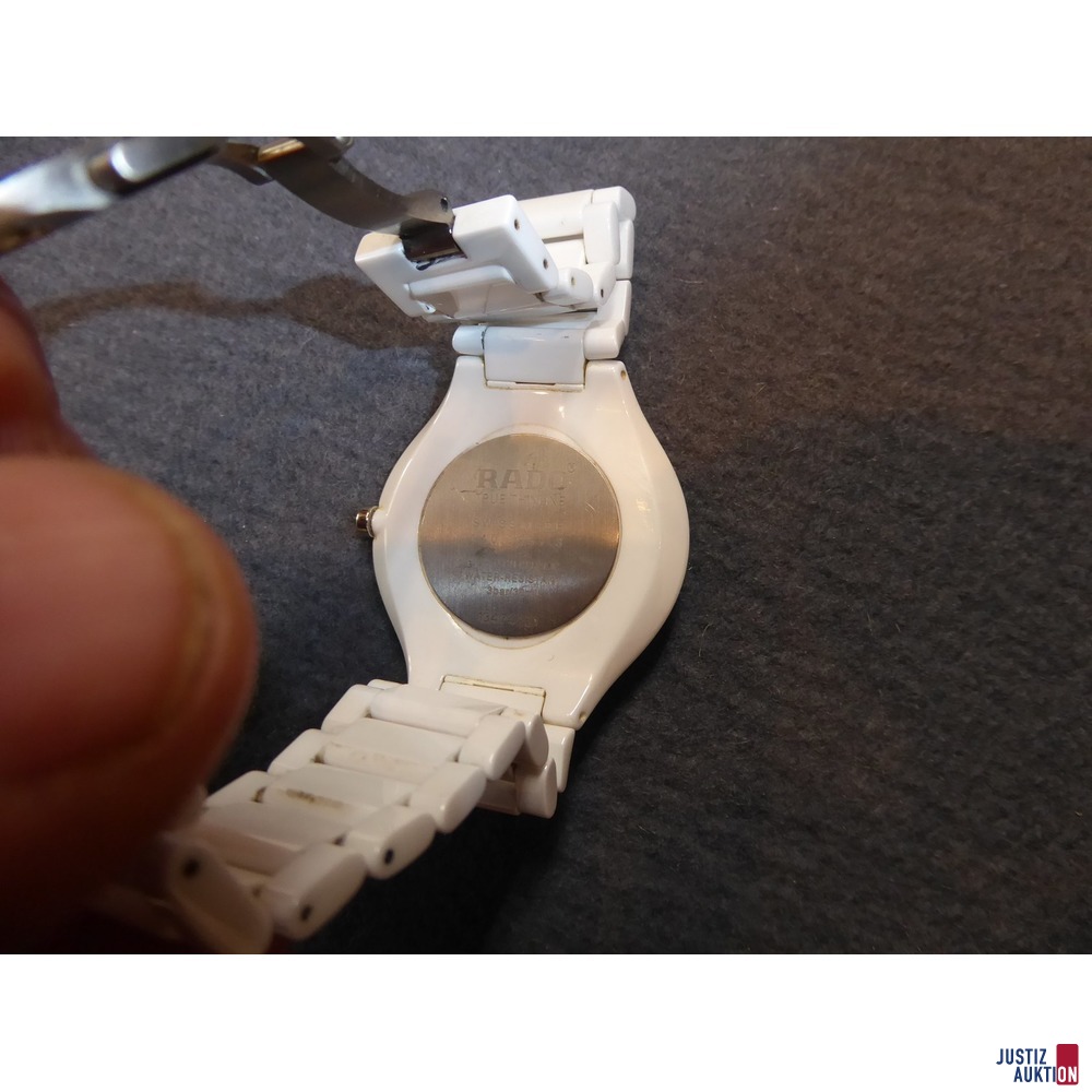 Uhr True Thinline R&uuml;ckseite