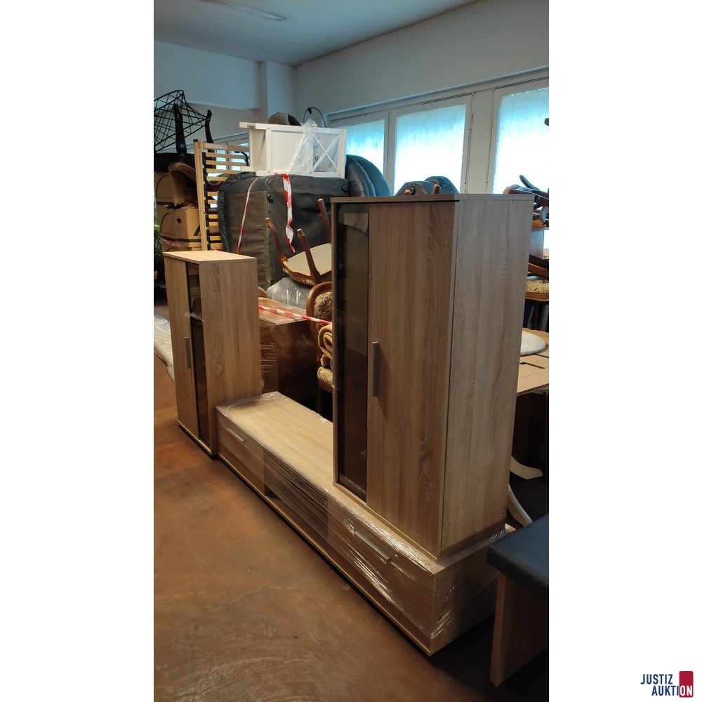 Wohnwand (Bild 2)