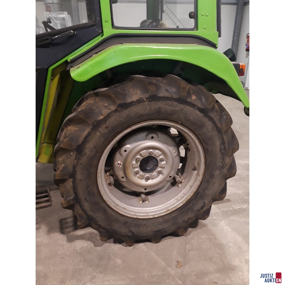 DEUTZ D 5206 Traktor