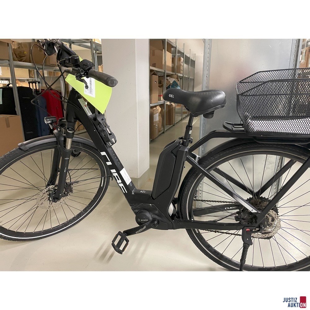 Fahrrad mit Elektromotor - CUBE GTS -  tiefer Einstieg