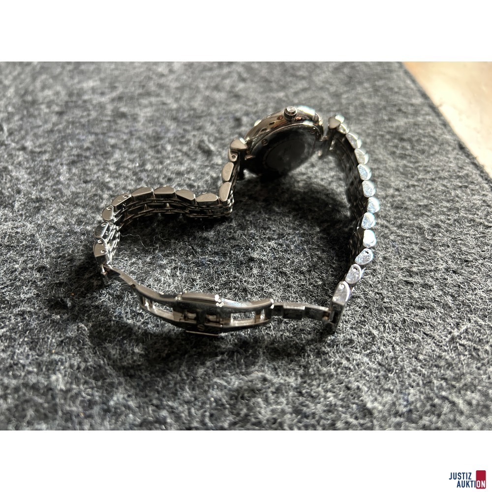 Rückseite mit Verschluss