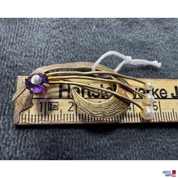 Gr&ouml;&szlig;e Brosche 2