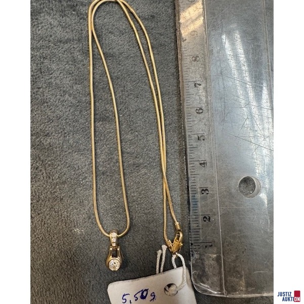 Ansicht Kette mit Anhänger