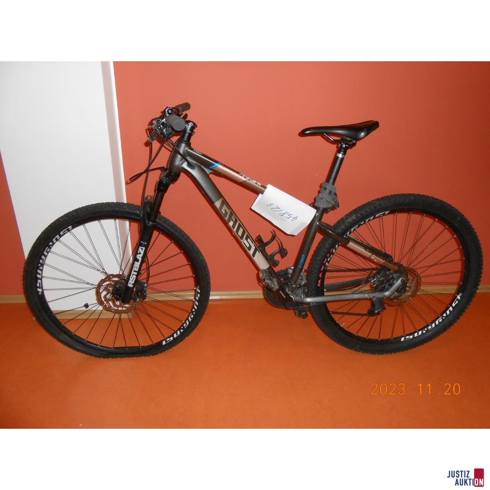 Mountainbike Seitenansicht