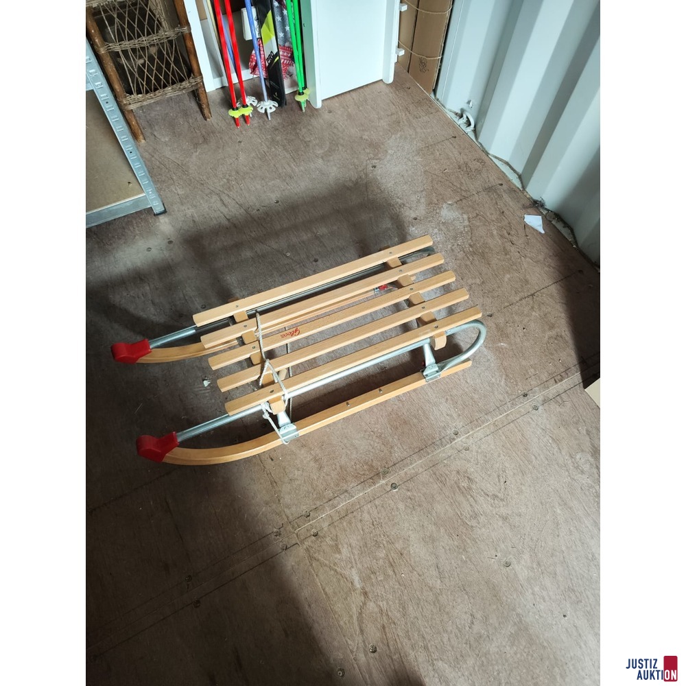 Holzschlitten
