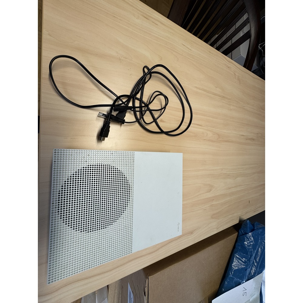 X-Box mit Kabel