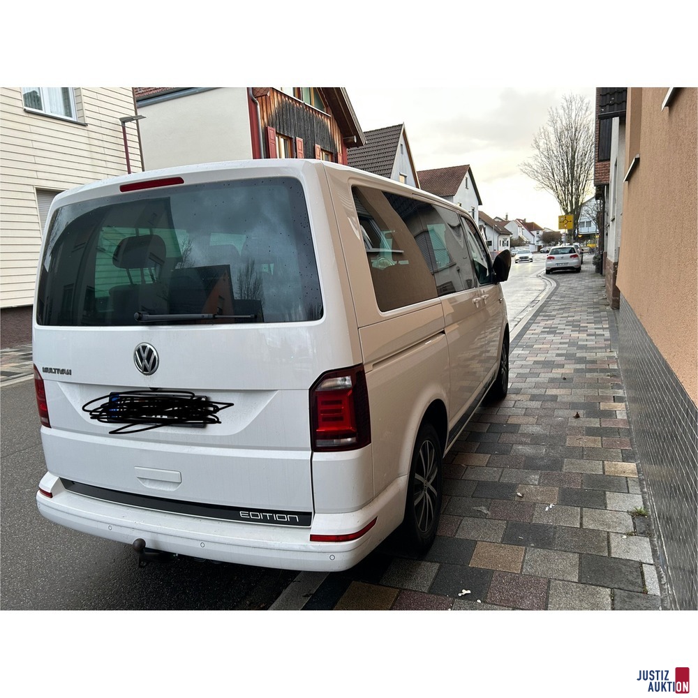 Seitenansicht  mit eingeklappten Spiegeln