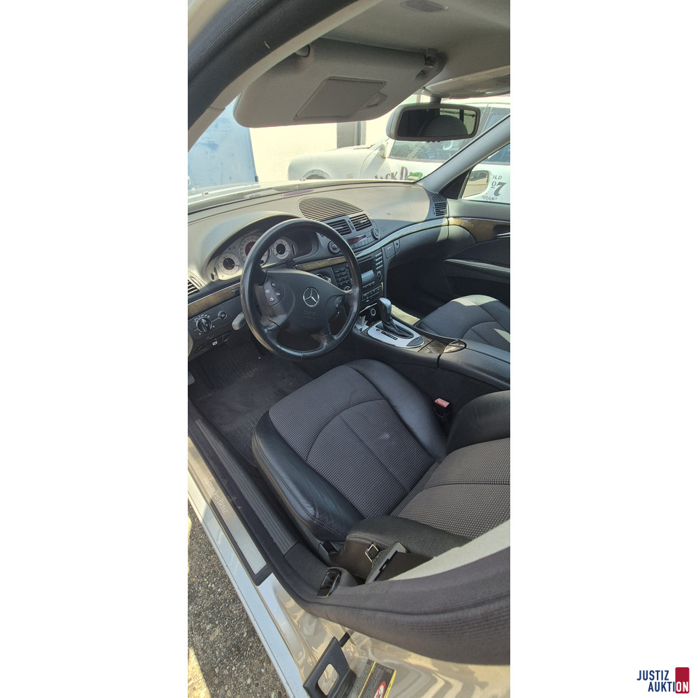 silber Mercedes Benz E 320 CDI // Limousine – foto 2 – kavel bij Justiz-Auktion, Rastatt